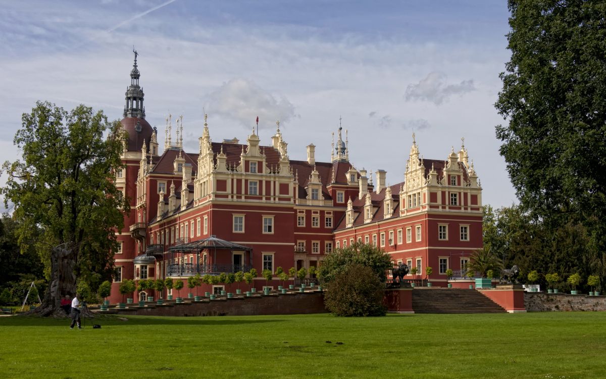 Edificio de Hormigón Marrón y Gris. Wallpaper in 2560x1600 Resolution