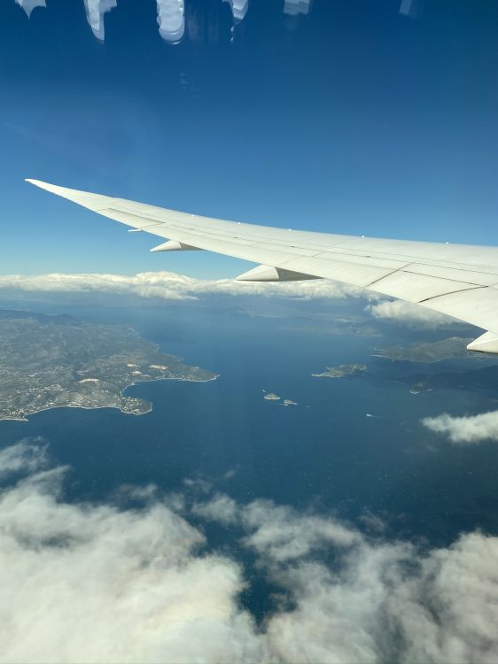 Atmosphäre, Flugreise, Flug, Luft-und Raumfahrttechnik, Fluggesellschaft. Wallpaper in 1536x2048 Resolution