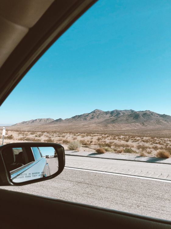 Roi, Brise, Rétroviseur, Voyage Sur la Route, Miroir Automobile. Wallpaper in 3025x4032 Resolution