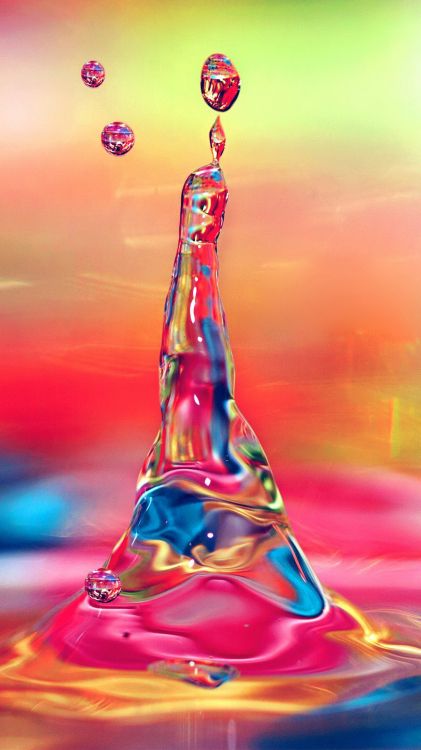 Bouteille en Verre Rouge et Bleu. Wallpaper in 1242x2208 Resolution