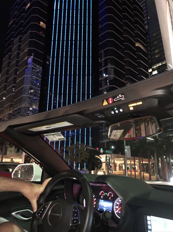 Autoshow, König, Mitte Größe Auto, Executive Car, Transport. Wallpaper in 1536x2048 Resolution