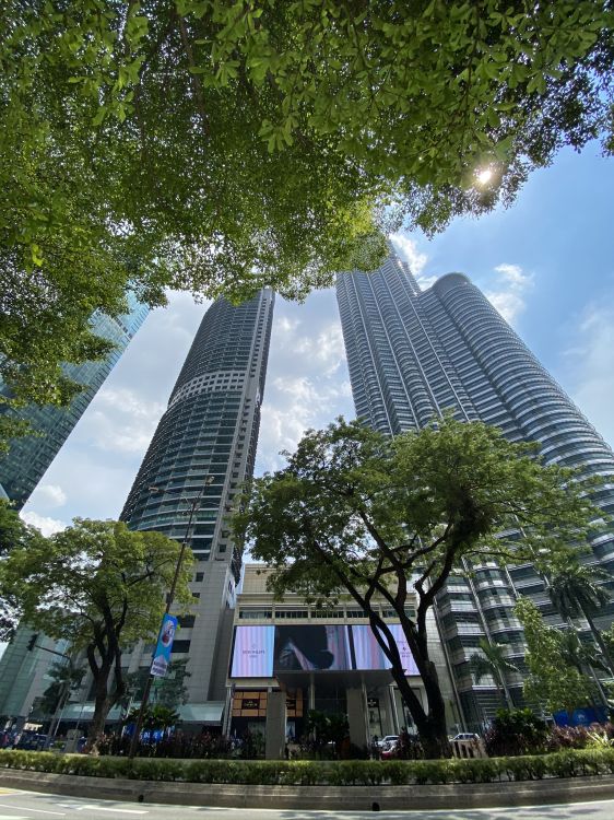 Kuala Lumpur, Malasia, Torre de Bloques, Arquitectura, Área Urbana. Wallpaper in 1536x2048 Resolution