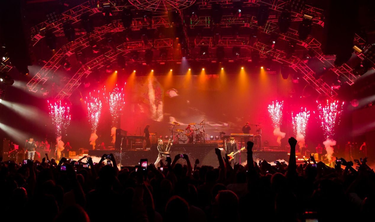 Etapa, Concierto de Rock, Concierto, Guns N Roses, Entretenimiento. Wallpaper in 1920x1136 Resolution