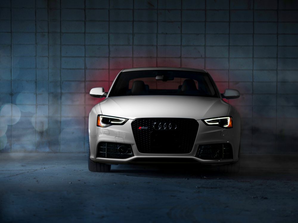 Weißes Mercedes Benz c Klasse Coupé. Wallpaper in 2048x1536 Resolution