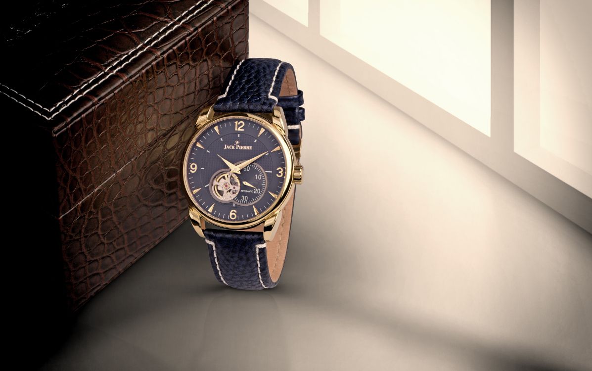 Watch, Horloge, Montre Accessoire, Sangle, Brown. Wallpaper in 4299x2693 Resolution