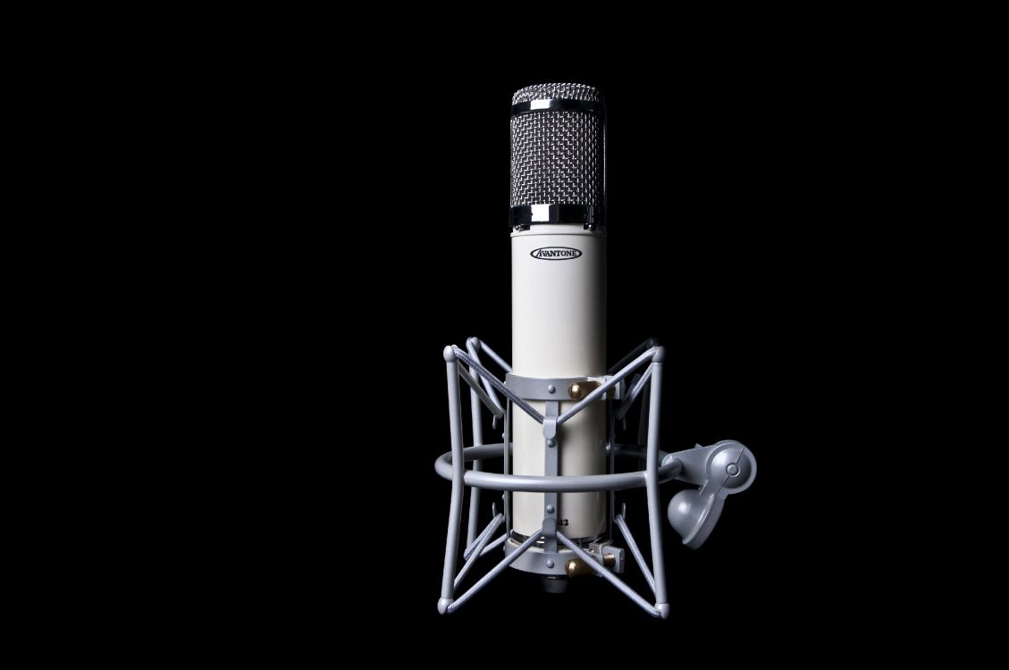 Microphone à Condensateur Noir et Argent. Wallpaper in 4288x2848 Resolution