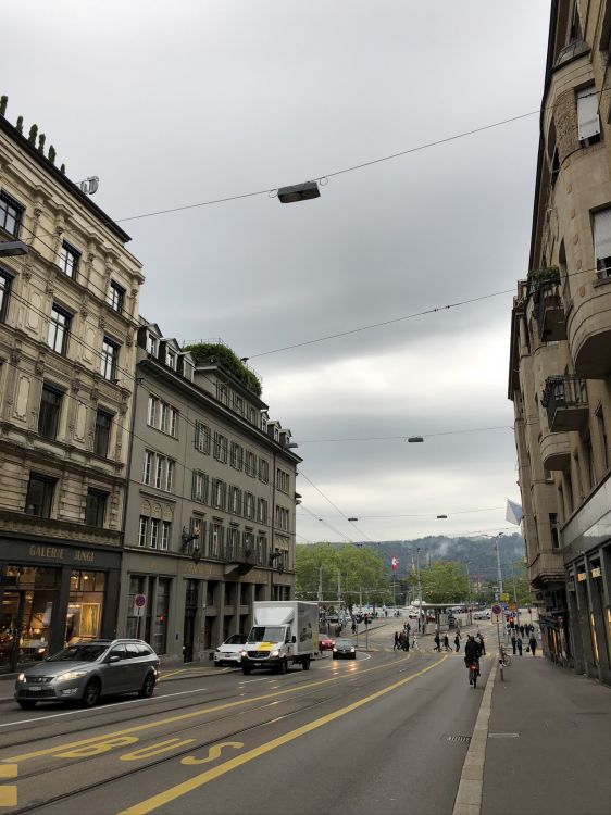 Carril, Carretera, Ventana, Ciudad, Barrio. Wallpaper in 1536x2048 Resolution