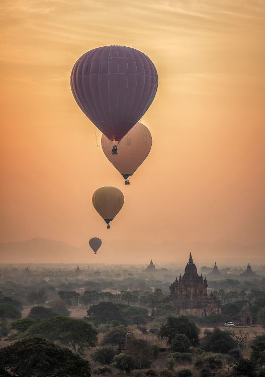 Montgolfière Bagan, Vieux Bagan, Montgolfière, Vol, Mandalay. Wallpaper in 2504x3558 Resolution