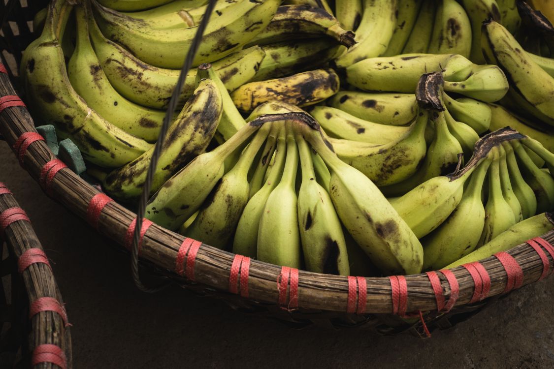 Green Banana Fruit on Brown Woven Basket. Wallpaper in 5472x3648 Resolution